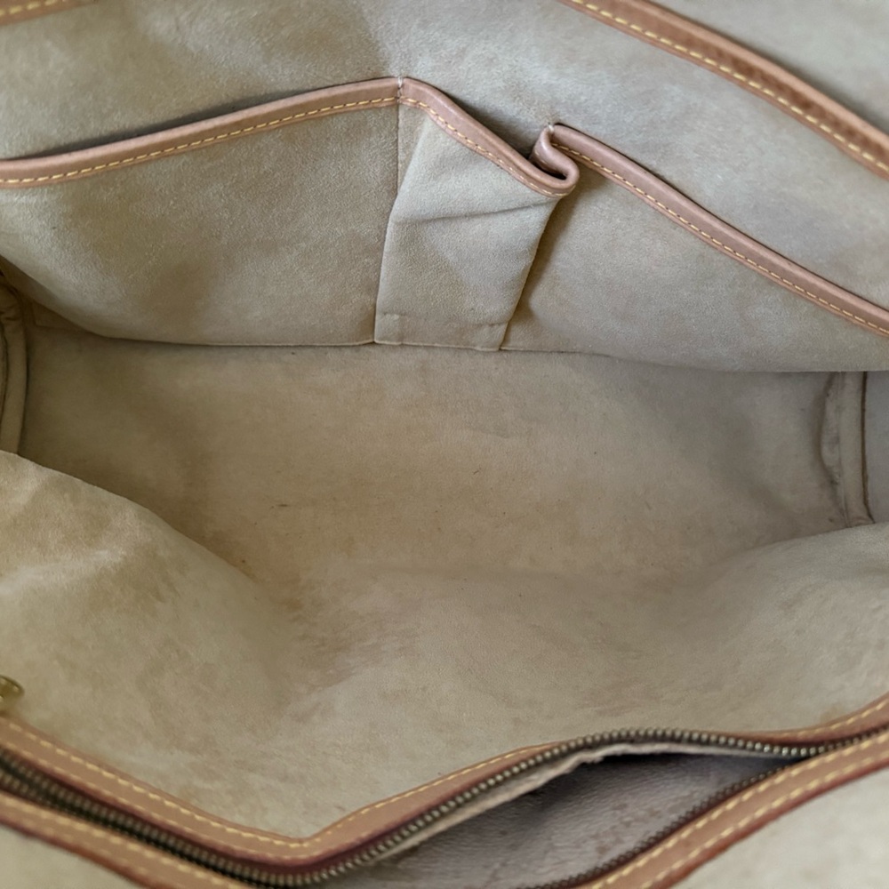 Louis Vuitton Rivoli Monogram Briefcase - Picture 9 of 13